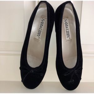Sam & Libby Black Velvet Ballet FlatsWith Bows Size 7 1/2